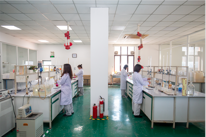 1 员工工作照.png